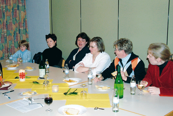 Agapemahl im Pfarrheim am Gründonnerstag agape